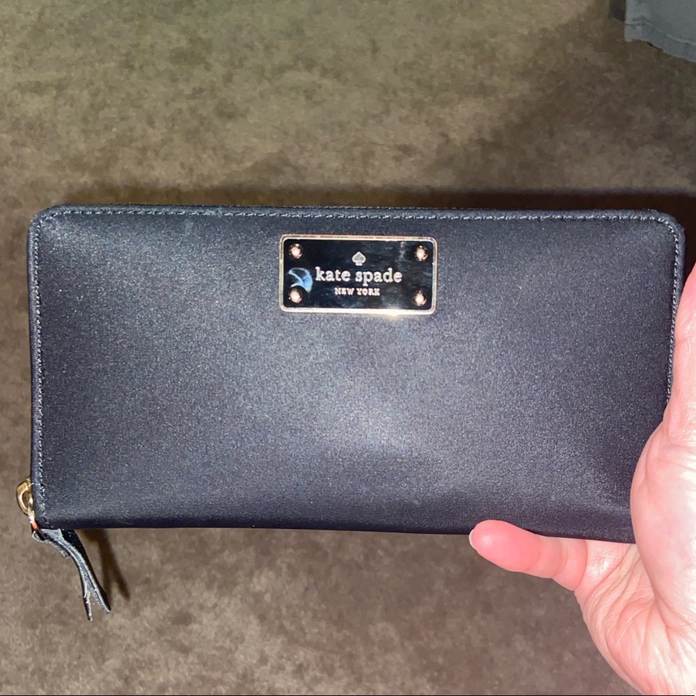 Kate Spade Large Wallet - Picture 2 of 3